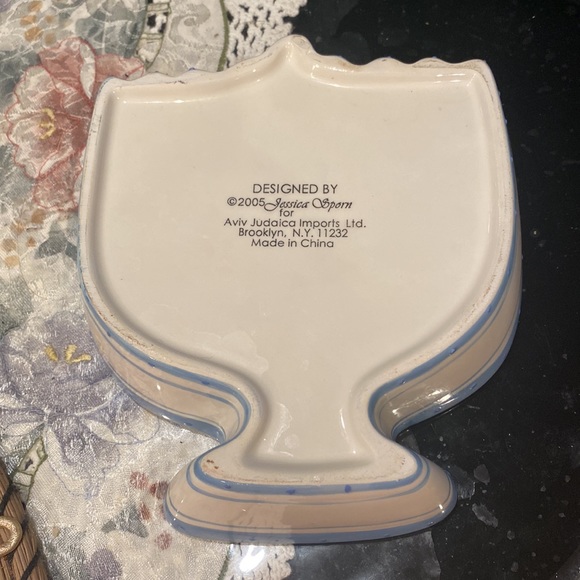 Aviv Judaica Colorful Plat for Chanukkah size 6x7 - Picture 5 of 7